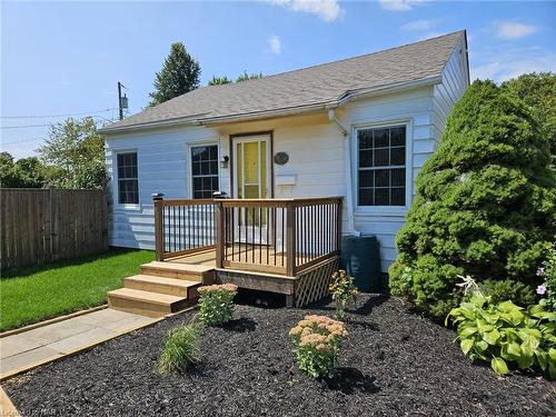 15 Shakespeare Avenue, St. Catharines, ON - Outdoor With Deck Patio Veranda