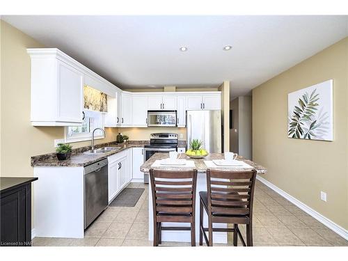 98 Cardinal Crescent, Welland, ON - Indoor Photo Showing Kitchen With Double Sink