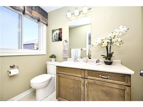 98 Cardinal Crescent, Welland, ON - Indoor Photo Showing Bathroom