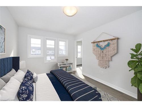 128 Sunflower Place, Welland, ON - Indoor Photo Showing Bedroom