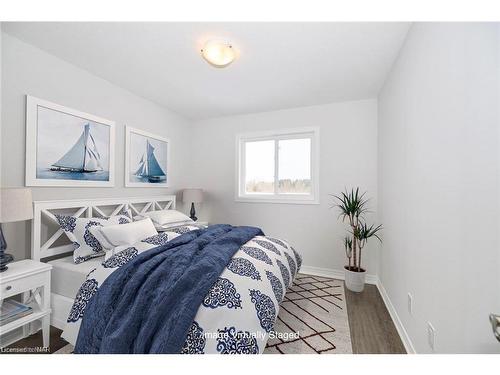 128 Sunflower Place, Welland, ON - Indoor Photo Showing Bedroom