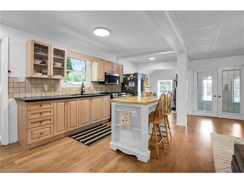 365 Ashwood Avenue, Crystal Beach, ON - Indoor Photo Showing Kitchen