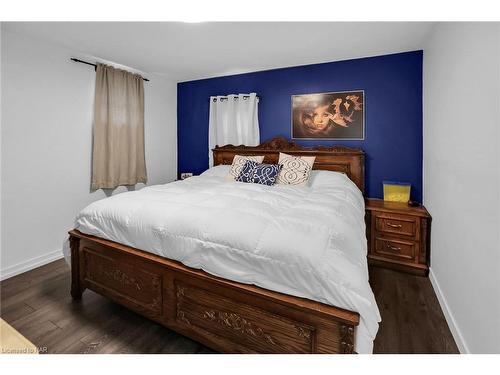 365 Ashwood Avenue, Crystal Beach, ON - Indoor Photo Showing Bedroom