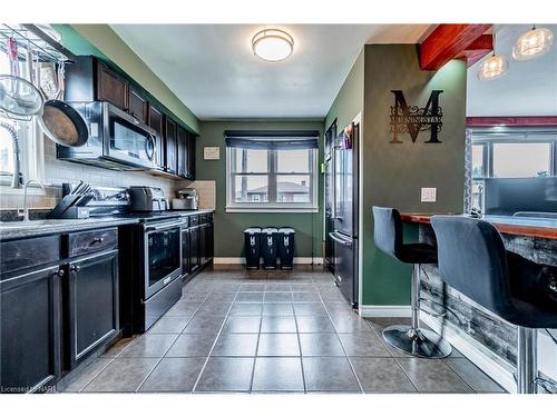 187 Clarke Street, Port Colborne, ON - Indoor Photo Showing Kitchen