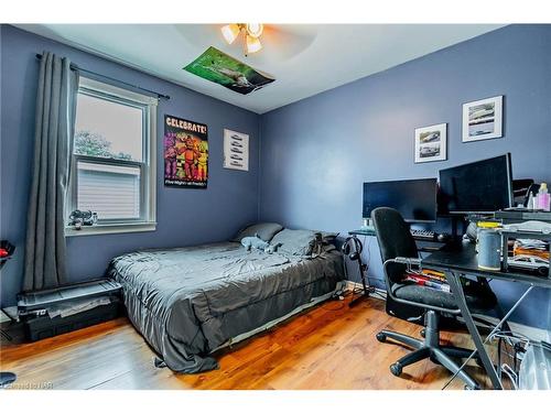 187 Clarke Street, Port Colborne, ON - Indoor Photo Showing Bedroom