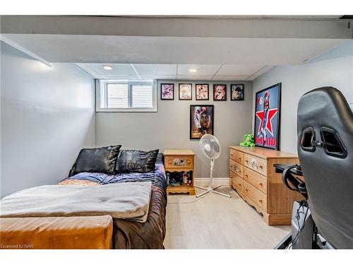 187 Clarke Street, Port Colborne, ON - Indoor Photo Showing Bedroom