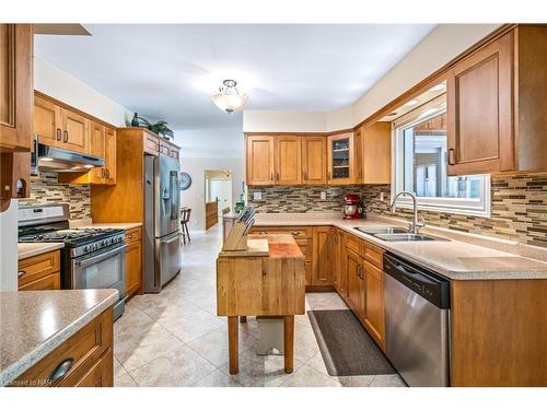 1198 Balfour Street Street, Fenwick, ON - Indoor Photo Showing Kitchen With Double Sink