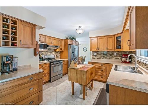 1198 Balfour Street Street, Fenwick, ON - Indoor Photo Showing Kitchen With Double Sink