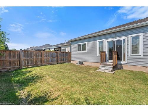 1033 Meadowood Street, Fort Erie, ON - Outdoor