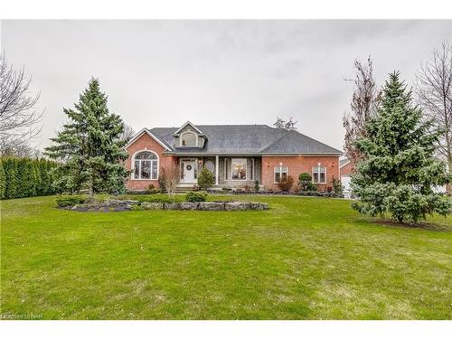 693 Line 3 Road, Niagara-On-The-Lake, ON - Outdoor With Deck Patio Veranda With Facade