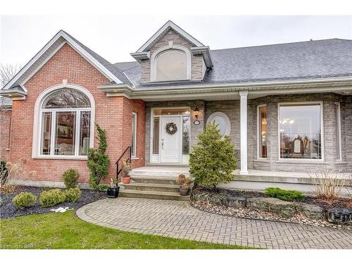 693 Line 3 Road, Niagara-On-The-Lake, ON - Outdoor With Deck Patio Veranda With Facade