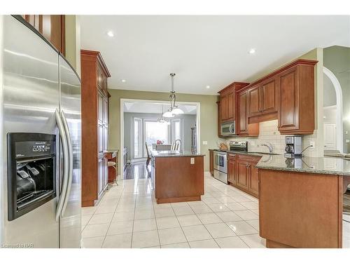 693 Line 3 Road, Niagara-On-The-Lake, ON - Indoor Photo Showing Kitchen