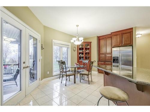 693 Line 3 Road, Niagara-On-The-Lake, ON - Indoor Photo Showing Dining Room