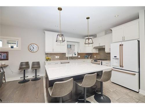 28 Venture Way, Thorold, ON - Indoor Photo Showing Kitchen