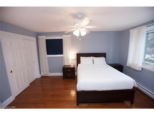 15854 Niagara River Parkway, Niagara-On-The-Lake, ON - Indoor Photo Showing Bedroom