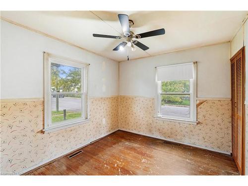 11 1/2 Willow Street, St. Catharines, ON - Indoor Photo Showing Other Room