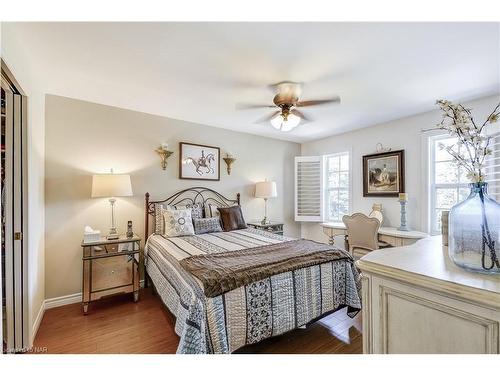 23-608 Simcoe Street, Niagara-On-The-Lake, ON - Indoor Photo Showing Bedroom