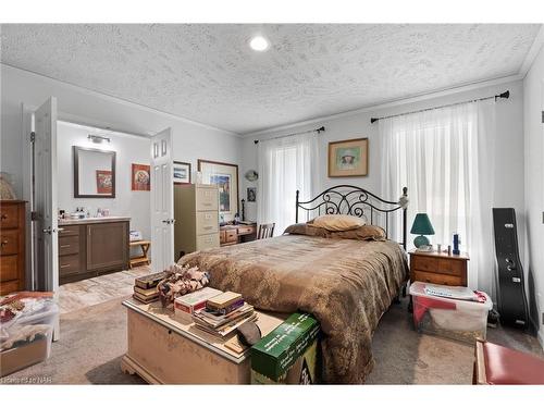 908 Netherby Road, Welland, ON - Indoor Photo Showing Bedroom