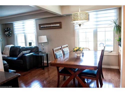 25 Royal Road, Port Colborne, ON - Indoor Photo Showing Dining Room