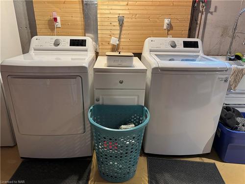 25 Royal Road, Port Colborne, ON - Indoor Photo Showing Laundry Room