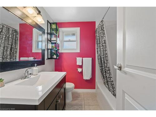 35-242 Lakeport Road, St. Catharines, ON - Indoor Photo Showing Bathroom