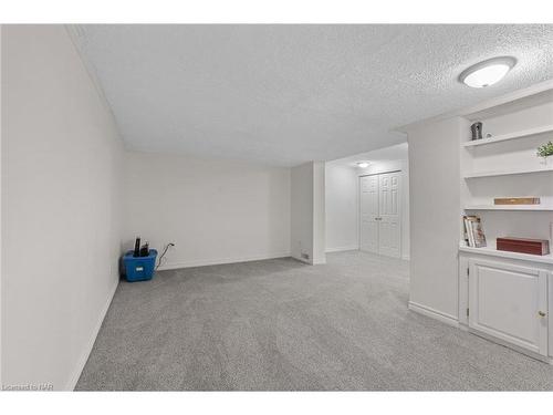 35-242 Lakeport Road, St. Catharines, ON - Indoor Photo Showing Other Room