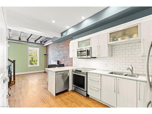 202-3710 Main Street Street, Niagara Falls, ON - Indoor Photo Showing Kitchen With Double Sink