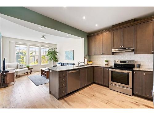 63 Brock Street Street, Niagara-On-The-Lake, ON - Indoor Photo Showing Kitchen With Double Sink