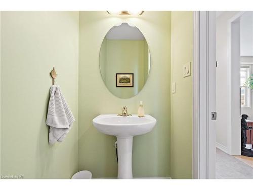 63 Brock Street Street, Niagara-On-The-Lake, ON - Indoor Photo Showing Bathroom