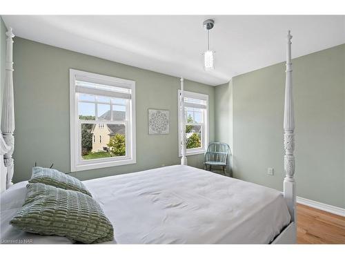 63 Brock Street Street, Niagara-On-The-Lake, ON - Indoor Photo Showing Bedroom