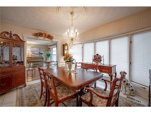 2065 Seventh St Louth, St. Catharines, ON - Indoor Photo Showing Living Room With Fireplace