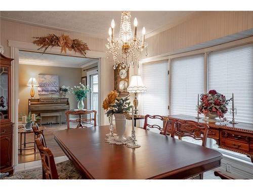 2065 Seventh St Louth, St. Catharines, ON - Indoor Photo Showing Living Room