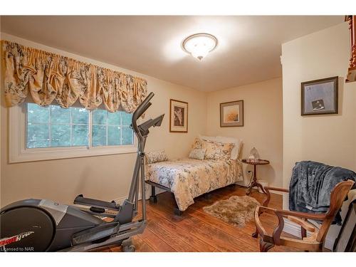 2065 Seventh St Louth, St. Catharines, ON - Indoor Photo Showing Bedroom