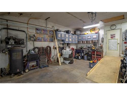 2065 Seventh St Louth, St. Catharines, ON - Indoor Photo Showing Garage