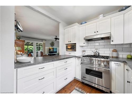 14656 Niagara River Parkway, Niagara-On-The-Lake, ON - Indoor Photo Showing Kitchen