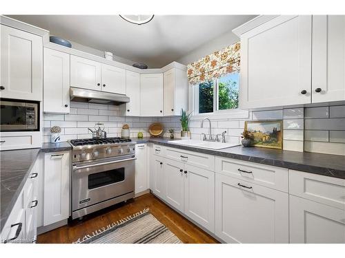 14656 Niagara River Parkway, Niagara-On-The-Lake, ON - Indoor Photo Showing Kitchen