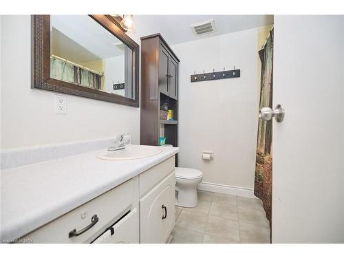 7-50 Lakeshore Road Road, St. Catharines, ON - Indoor Photo Showing Bathroom