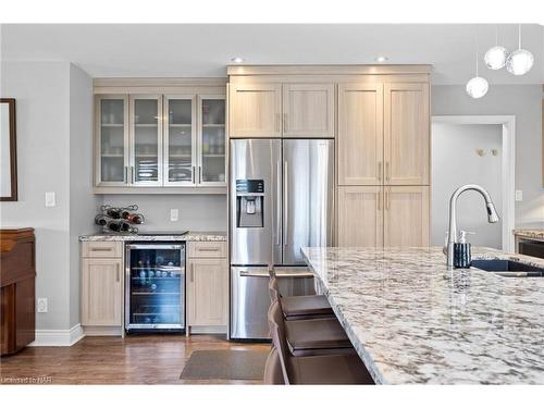 287 Tanbark Road, Niagara-On-The-Lake, ON - Indoor Photo Showing Kitchen With Upgraded Kitchen