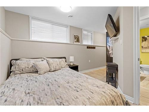 287 Tanbark Road, Niagara-On-The-Lake, ON - Indoor Photo Showing Bedroom