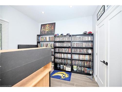 2 Fairburn Avenue, St. Catharines, ON - Indoor Photo Showing Other Room