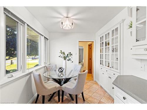 12 Broderick Avenue, Thorold, ON - Indoor Photo Showing Dining Room