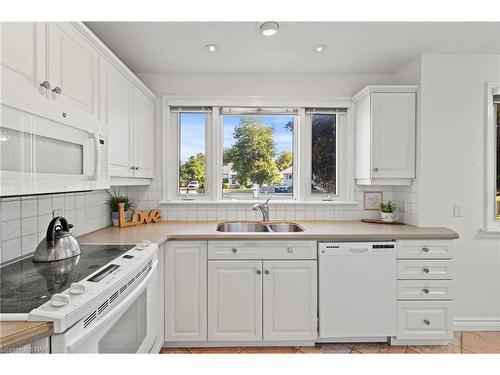 12 Broderick Avenue, Thorold, ON - Indoor Photo Showing Kitchen With Double Sink