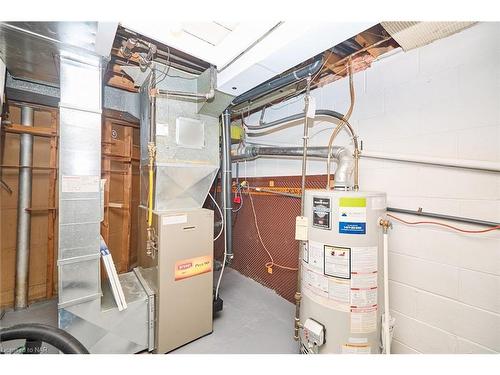 6041 Coholan Street, Niagara Falls, ON - Indoor Photo Showing Basement