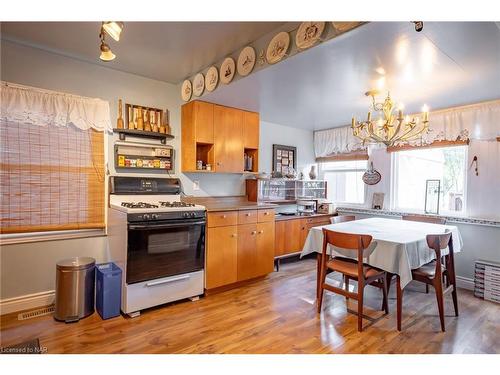 339 Beechwood Avenue, Crystal Beach, ON - Indoor Photo Showing Kitchen