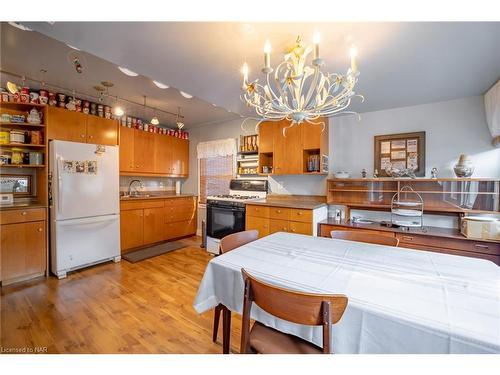 339 Beechwood Avenue, Crystal Beach, ON - Indoor Photo Showing Kitchen With Double Sink