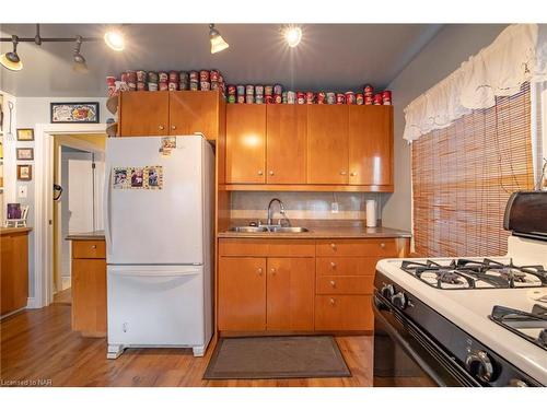 339 Beechwood Avenue, Crystal Beach, ON - Indoor Photo Showing Kitchen With Double Sink