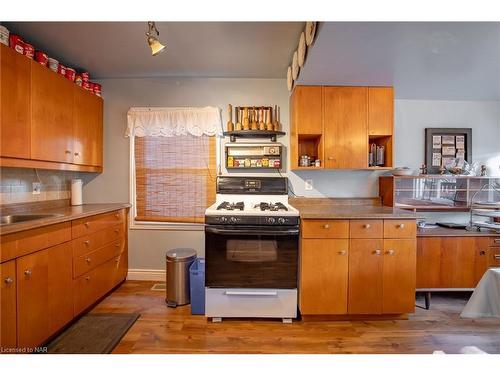 339 Beechwood Avenue, Crystal Beach, ON - Indoor Photo Showing Kitchen