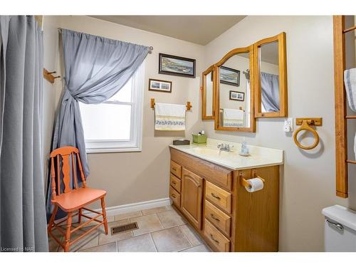 339 Beechwood Avenue, Crystal Beach, ON - Indoor Photo Showing Bathroom