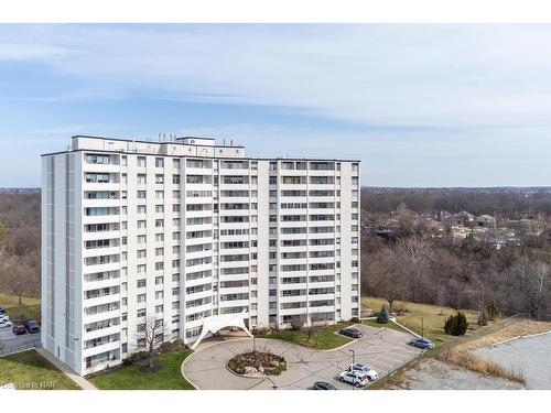 306-15 Towering Heights Boulevard, St. Catharines, ON - Outdoor With Facade