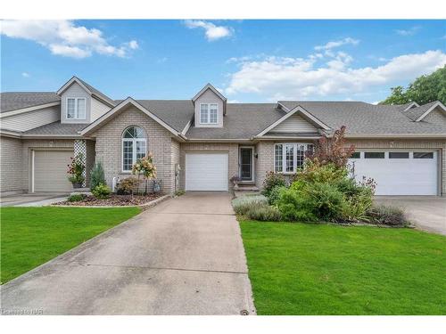 47 Stonegate Place, Fonthill, ON - Outdoor With Facade